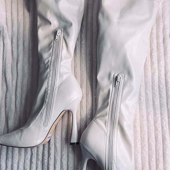 🔥FOREVER 21🔥 Cream Over the Knee boot - Picture 7 of 8